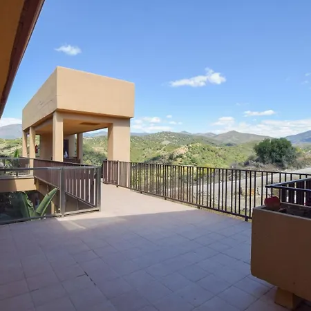 Appartamento First Class La Resina Golf & Sea,